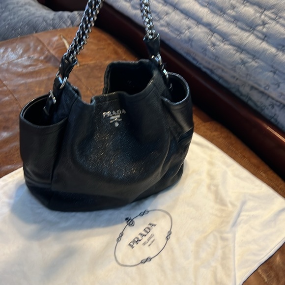 Authentic Prada Sacca Nero Lux shoulder bag with silver chain - Picture 9 of 13